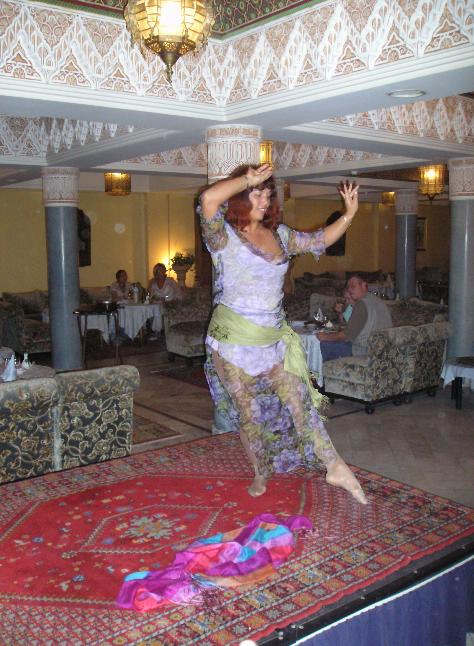арабская танцовщица, танцовщица марокко, танец восточный, арабская культура, ресторан маракеш, курорт агадир, астраханская танцовщица, фото танцовщицы, фотоальбом маракеш, отдых марокко, марокко туризм, гостиницы агадира, астраханская женщина, астрахань танец, танец живота